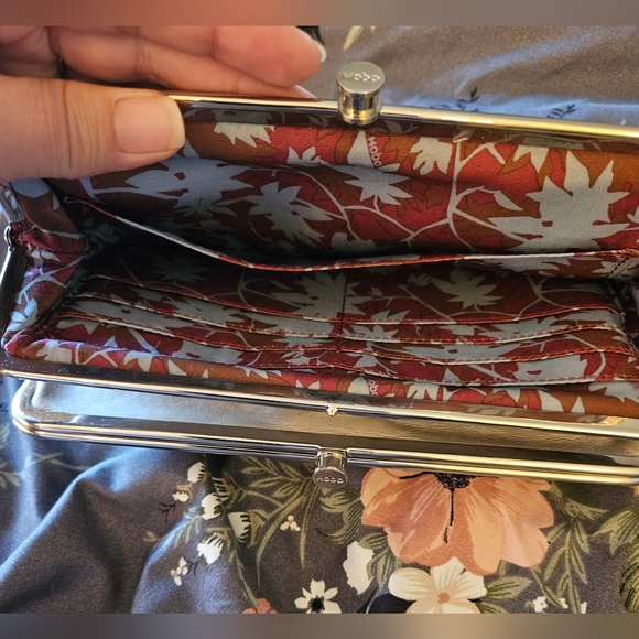 HOBO Lauren Wallet - Lt. Gray - Picture 5 of 8
